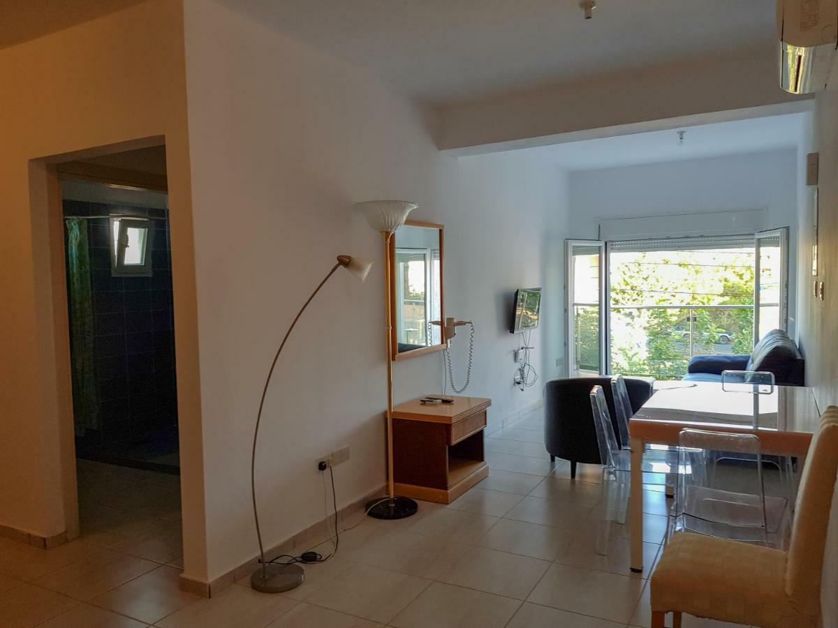 Paphos Apartments Exterior photo